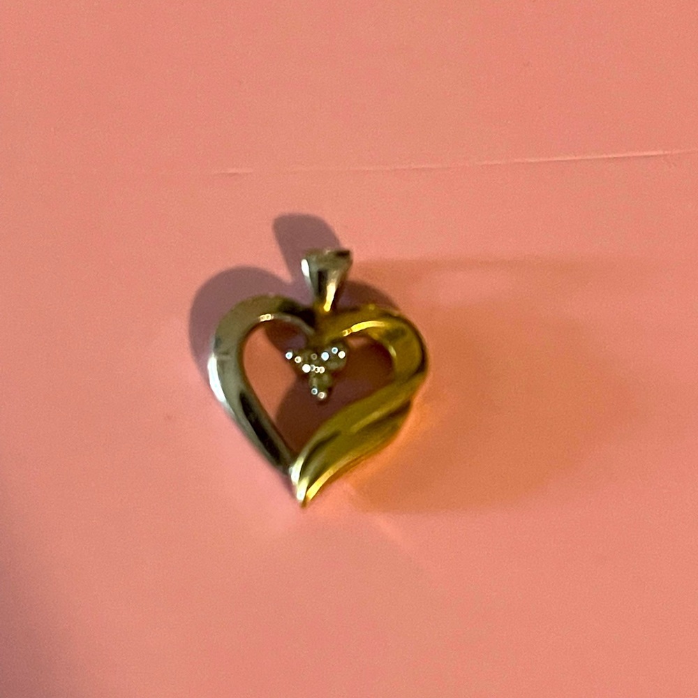 10K Heart shaped Pendant